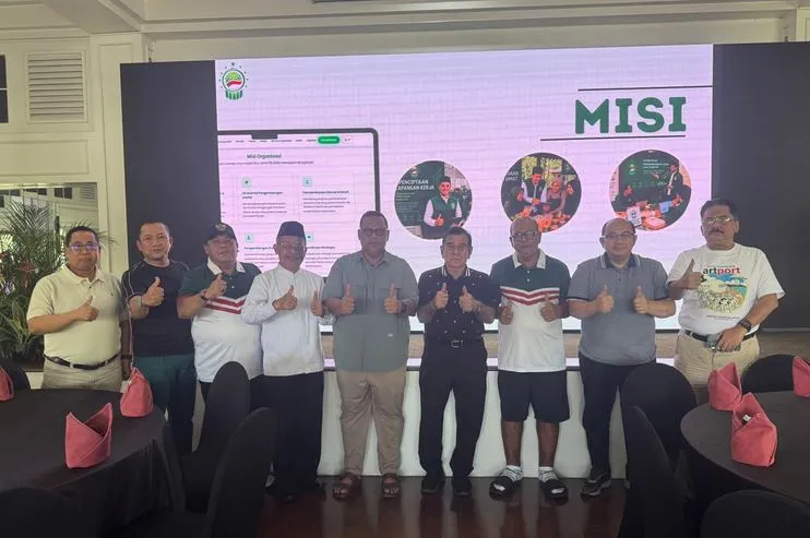 Bantu Pesantren, Pengusaha dan Profesional Nahdilyin Gelar D’CHAMP Charity Golf Tournament 2026 Foto BeritaJatim.com