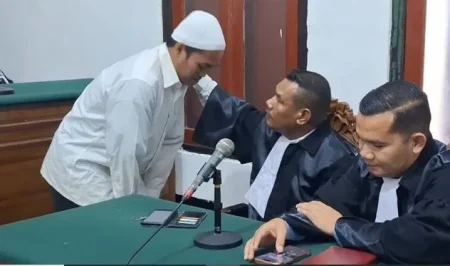 Curi Uang Rp5 Ribu, Ganti Rugi Rp1 Juta, Terdakwa Tetap Divonis 4 Bulan Penjara Foto BeritaJatim.com