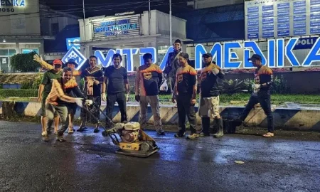DPRD Bondowoso Dukung Pengaspalan Jalan Swadaya Masyarakat, Dinas Diminta Mendampingi Foto BeritaJatim.com