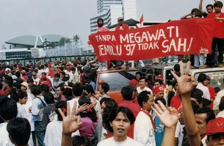 Kudatuli, Reformasi, dan Perang Melawan Lupa Foto BeritaJatim.com
