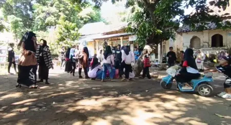 Ketika Anak-Anak Desa di Probolinggo Memilih Meninggalkan Gadget, Menemukan Kembali Kegembiraan Permainan Tradisional Foto BeritaJatim.com