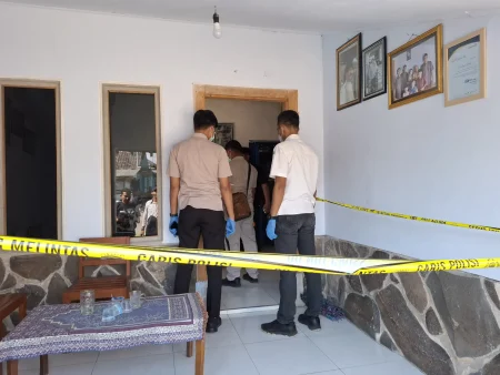 Geger Tukang Pijat Bayi Tewas di Winongan Pasuruan, Perhiasan Emas Korban Amblas Digondol Maling Foto BeritaJatim.com