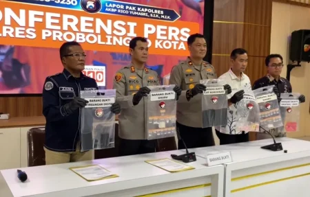 33,83 Gram Sabu Disita, Polres Probolinggo Kota Ringkus Enam Pelaku Narkotika Foto BeritaJatim.com
