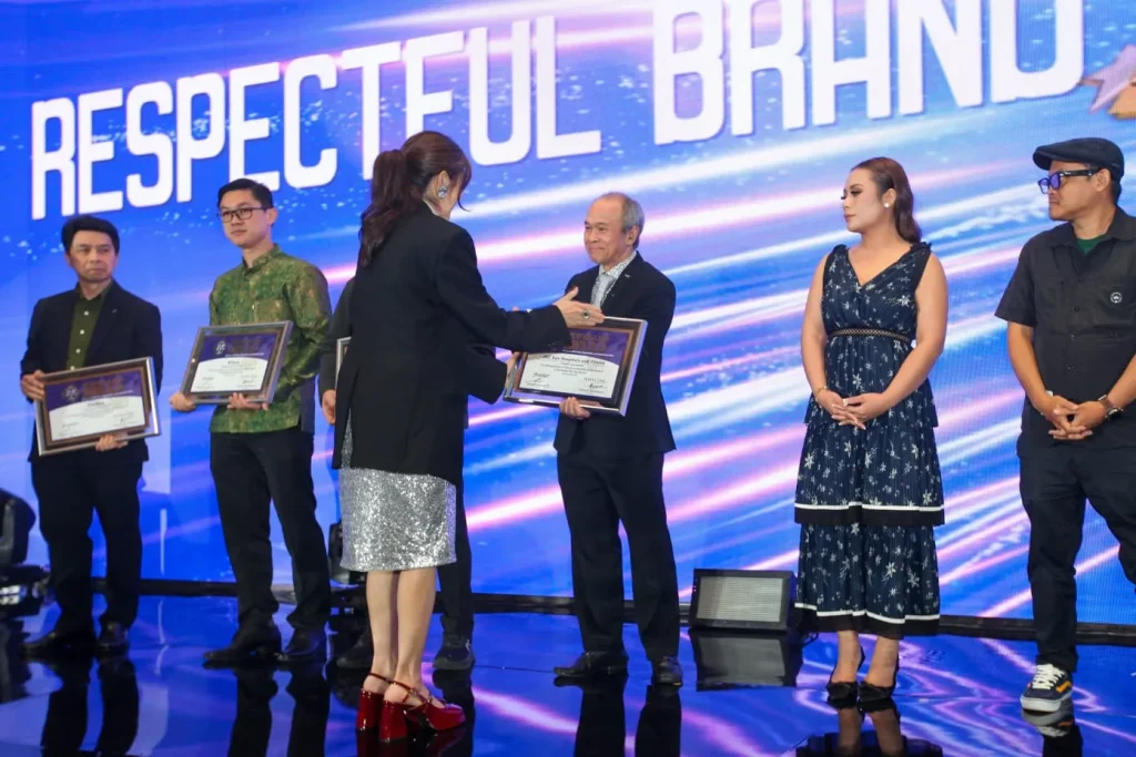 JEC Eye Hospitals and Clinics Raih Top Brand Award 2026 dan Siapkan Ekspansi Jaringan Baru Foto BeritaJatim.com