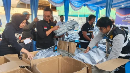 3,37 Ton Ganja Hasil Sitaan di Pergudangan Cerme Gresik Akan Diolah Jadi Ekstrak Vape Foto BeritaJatim.com