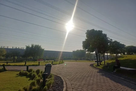 Cerah atau Hujan? Berikut Cuaca Surabaya, Sidoarjo, dan Gresik 8 Juli 2026 Foto BeritaJatim.com
