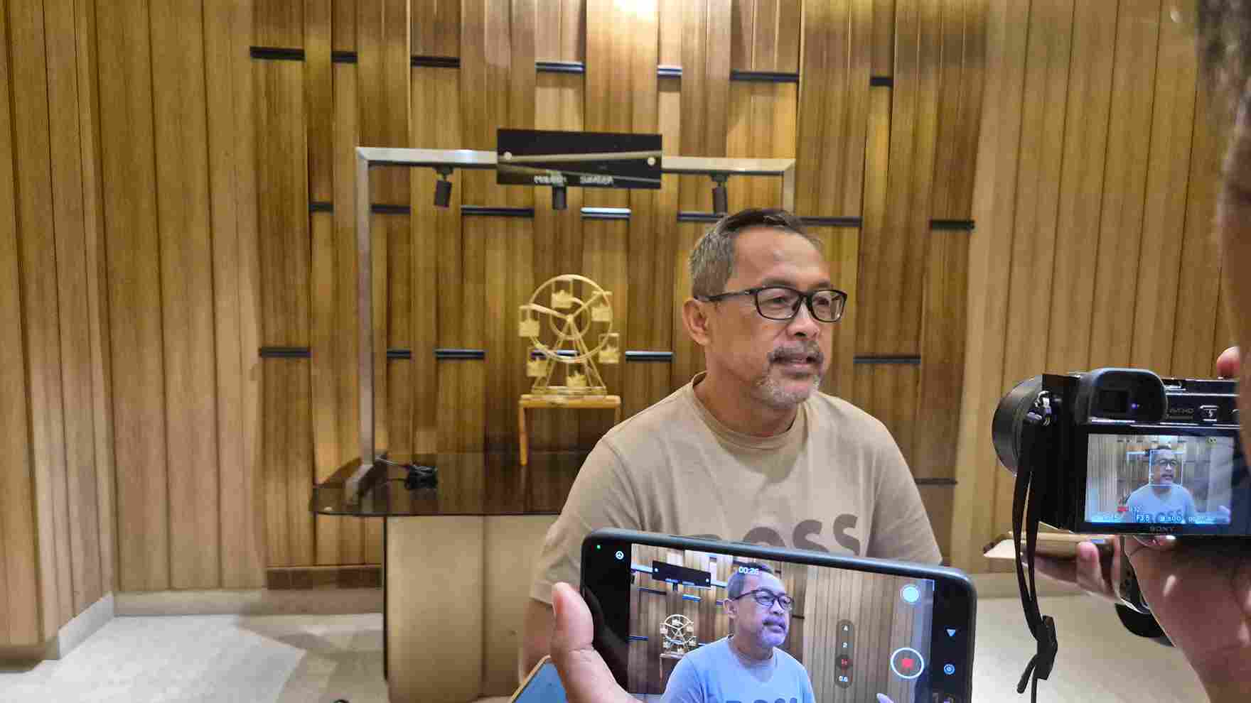 Aji Santoso: Laga Amal di Sidoarjo Bukan Soal Menang, tapi Ajang Silaturahmi Para Legenda | beritajatim.com