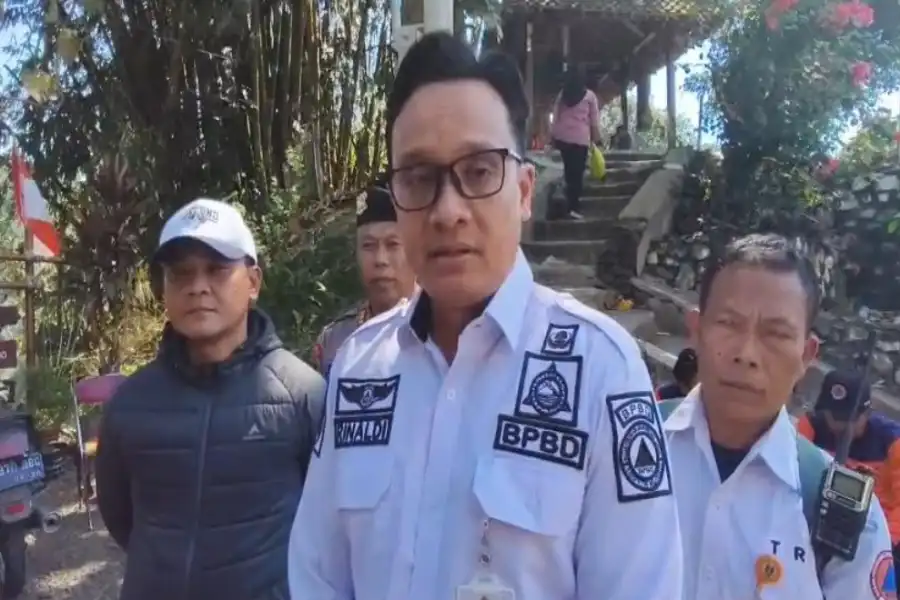 Karhutla Gunung Biru Mojokerto, BPBD Bentuk Dua Tim Siaga Pemadaman Foto BeritaJatim.com