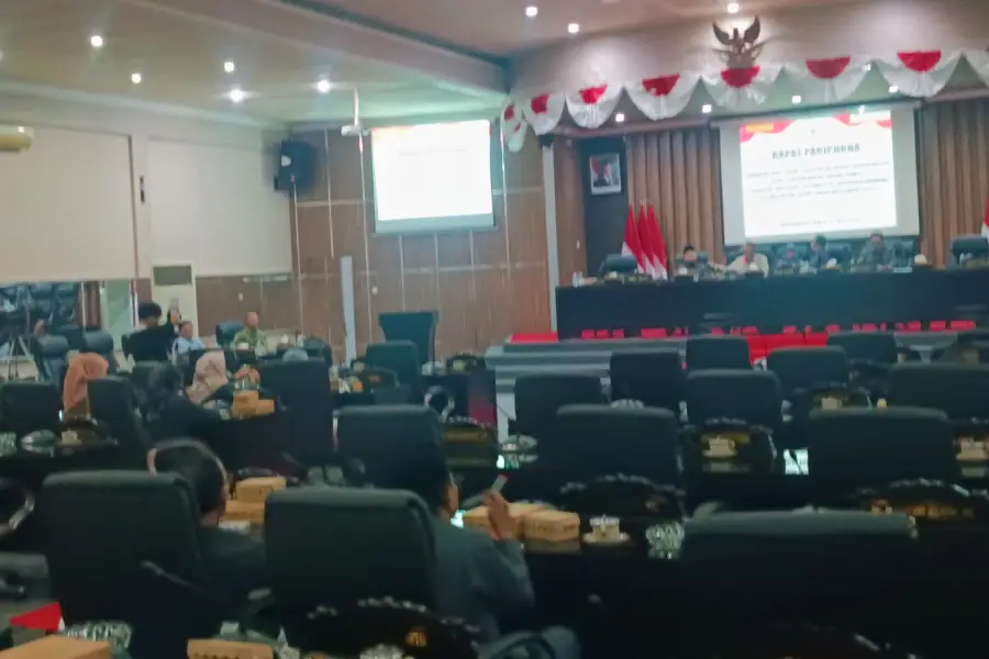 Dikritik DPRD, Pemkab Bondowoso Akui SILPA 2025 Tinggi karena Proyek Fisik Tertunda Foto BeritaJatim.com