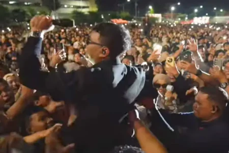 Ini Penyebab Kericuhan Konser Denny Caknan di Hi Tech Mall Surabaya Foto BeritaJatim.com