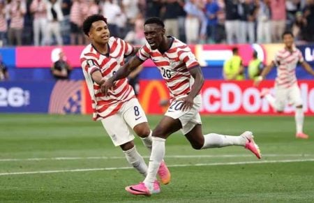 Piala Dunia 2026: Trump Berterima Kasih ke FIFA setelah Skorsing Balogun Ditangguhkan Foto BeritaJatim.com