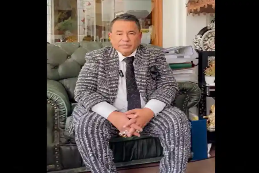 Hotman Paris Minta Maaf ke Wartawan Usai Ucapan ‘Lu Punya Otak Enggak Sih?’ Tuai Polemik Foto BeritaJatim.com