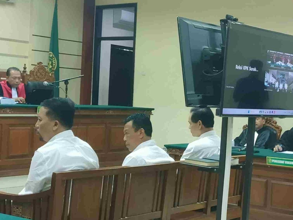 KPK Tuntut Bupati Ponorogo Sugiri Sancoko 7 Tahun Penjara dan Bayar Uang Pengganti Rp6,76 Miliar Foto BeritaJatim.com