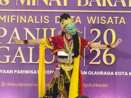 Totalitas Tanpa Batas, 40 Semi-Finalis Panji Galuh Kota Kediri 2026 Unjuk Bakat di Kediri Town Square Foto BeritaJatim.com