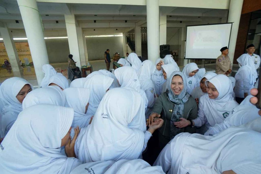 Kebakaran Jadi Ancaman Utama di Perkotaan, Wali Kota Mojokerto Minta Santri Siaga Hadapi Bencana Foto BeritaJatim.com