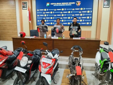 Pembakaran Rumah Janda di Kediri Terungkap, Mantan Suami Ditangkap Kurang dari 24 Jam Foto BeritaJatim.com