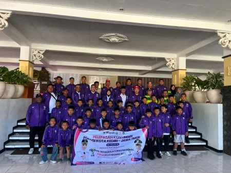 Forsgi Kota Kediri Berangkat ke Piala Bela Negara 2026, Mbak Wali Targetkan Tampil Sportif dan Berprestasi Foto BeritaJatim.com