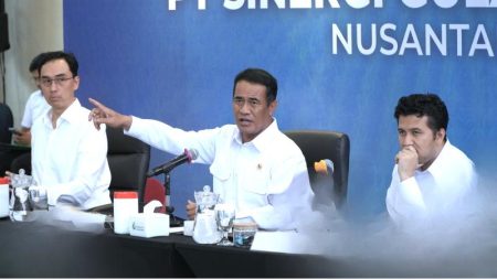 Kejar Target Swasembada Gula 2 Tahun, Pemerintah Bongkar 100 Ribu Hektare Tebu Tua per Tahun Foto BeritaJatim.com