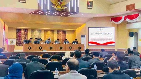 Bupati Tuban Sampaikan Pertanggung Jawaban Pelaksanaan APBD Tahun 2025 bersama DPRD Tuban Foto BeritaJatim.com
