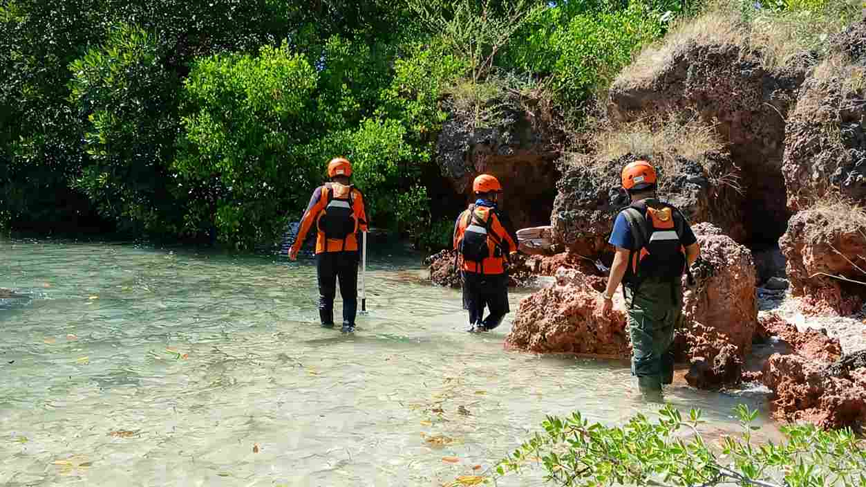 Pemancing Asal Banyuwangi Hilang Tenggelam di Pantai Bama Situbondo, Diduga Terpeleset ke Palung | beritajatim.com