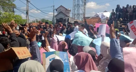 Demo di Pamekasan: Jangan Stop MBG Foto BeritaJatim.com