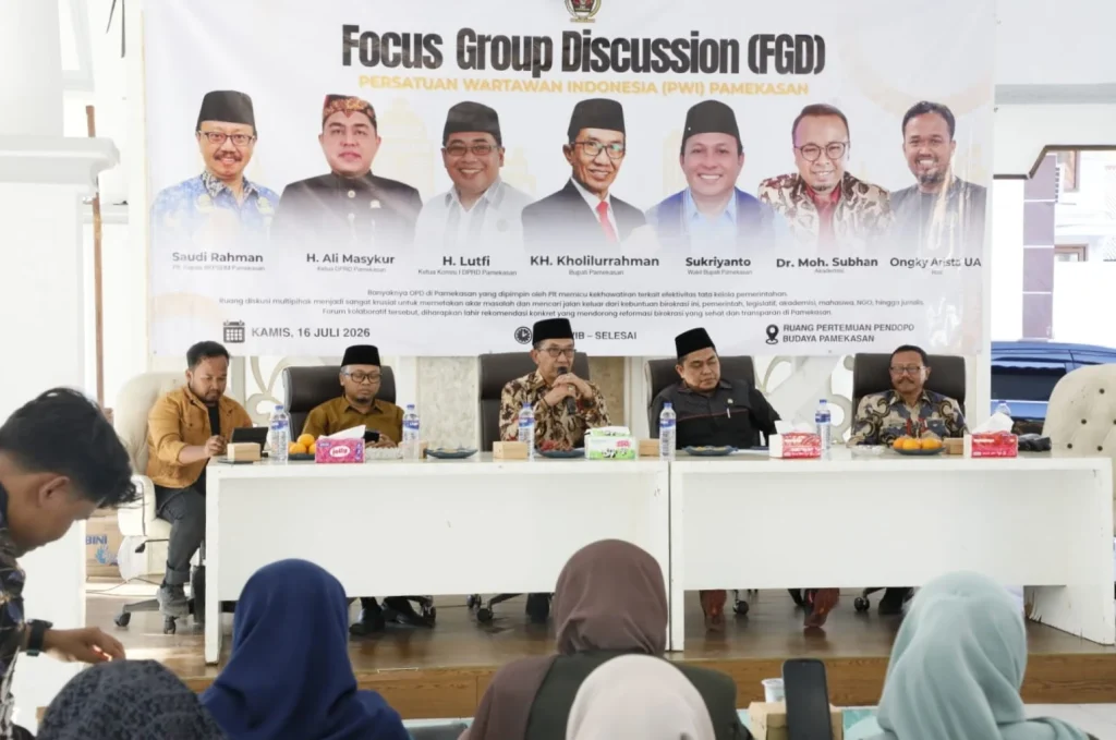 PWI Pamekasan Bedah Krisis Jabatan Definitif OPD, Dorong Penguatan Tata Kelola Birokrasi Foto BeritaJatim.com