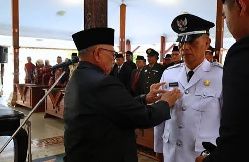 Pilkades Serentak 2026 di Blitar Gunakan Aturan Baru: Calon Tunggal Resmi Lawan Foto Kosong Foto BeritaJatim.com
