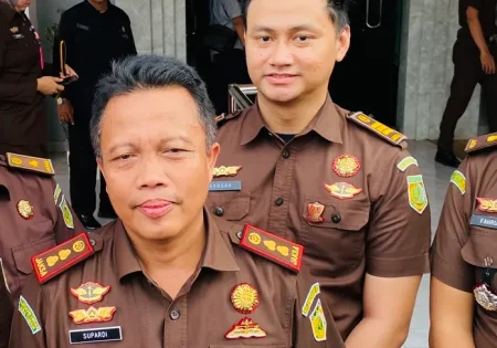 Kajari Tuban dan Kasi Pidum Dinonaktifkan, Diduga Terkait Suap Tambang Ilegal Foto BeritaJatim.com