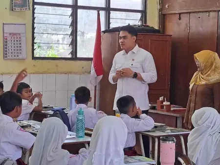 Sidak Program MBG di SDN Perak Utara 3 Surabaya, DPRD Jatim Siap Kawal Penyempurnaan Foto BeritaJatim.com
