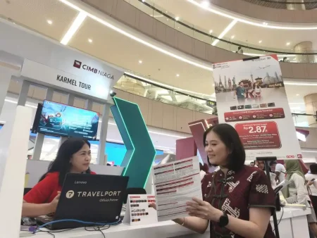 CIMB Niaga dan Cathay Pacific Gelar Travel Fair 2026 di Surabaya untuk Dukung Perjalanan Internasional Foto BeritaJatim.com