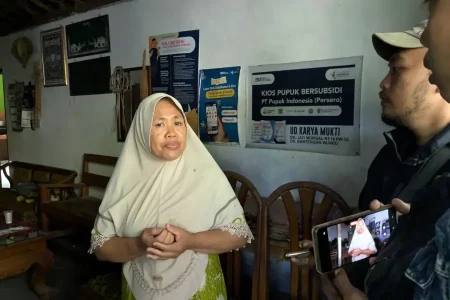 Ibu Pemuda Madiun yang Hilang di Korea Selatan Mengaku Anaknya Hanya Pamit ke Surabaya Foto BeritaJatim.com