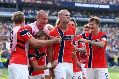 Haaland Sebut Kans Norwegia Juara Piala Dunia Sangat Kecil, Lempar Tekanan ke Inggris Foto BeritaJatim.com