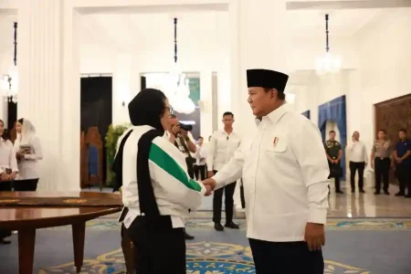 Breaking News! Kepala BGN Naniek S Deyang Mundur, Pilih Berobat Jantung ke Luar Negeri Foto BeritaJatim.com