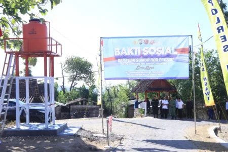 Atasi Krisis Air Bersih Saat Kemarau, Polres Ngawi Bangun Sumur Bor Presisi di Desa Gandong Foto BeritaJatim.com