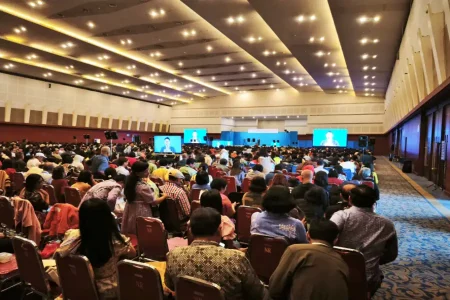 Ribuan Orang Padati Grand City Surabaya, Cari Jawaban ‘Bahagia Selamanya’ Foto BeritaJatim.com