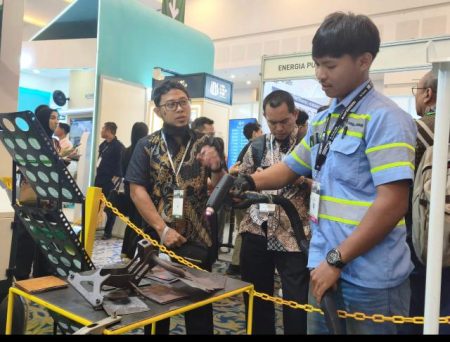 Pameran Manufacturing Surabaya 2026 Sukses Gandeng 17 Negara demi Transisi Energi Hijau Foto BeritaJatim.com