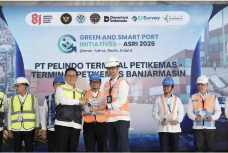 Jaga Ketahanan Pangan Nasional: Dua Terminal Pelindo Sabet Penghargaan ‘Green and Smart Port’ ASRI 2026 Foto BeritaJatim.com