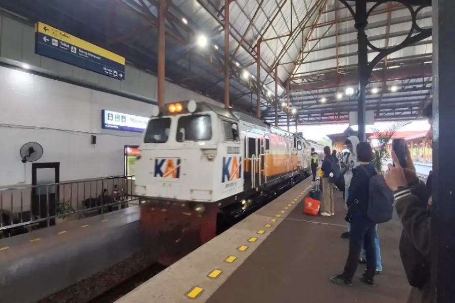 Libur Sekolah Dongkrak Penumpang KA di Stasiun Mojokerto, Hampir 13 Ribu Pelanggan Dilayani Foto BeritaJatim.com