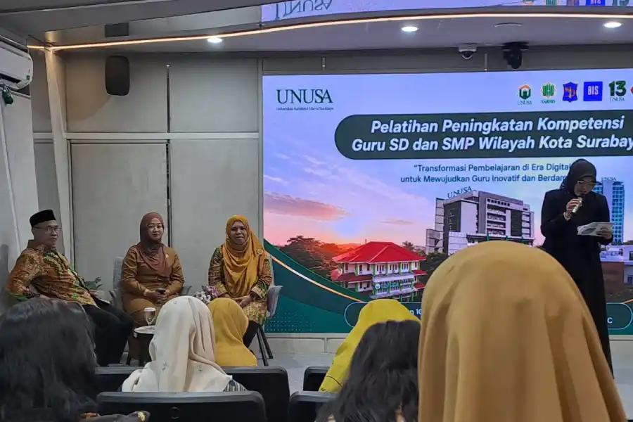 Ratusan Guru Surabaya Dilatih Manfaatkan AI untuk Inovasi Pembelajaran Foto BeritaJatim.com