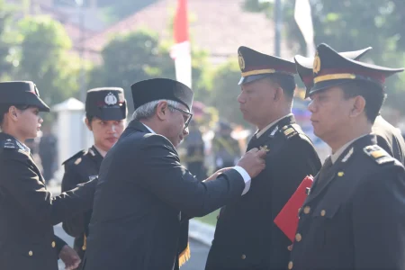 Hari Bhayangkara ke-80, Gus Qowim: Sinergi Jadi Kunci Wujudkan Kota Kediri Aman dan Sejahtera Foto BeritaJatim.com