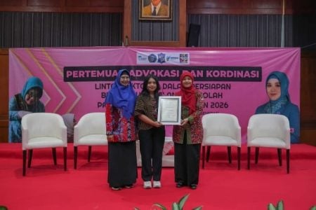 Dukung Program Imunisasi Nasional, PT Wings Surya Raih Penghargaan Kementerian Kesehatan RI Foto BeritaJatim.com