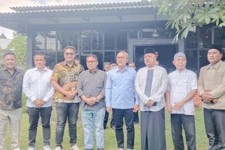 Menko Pangan Zulkifli Hasan Siap Bantu Rokok 88 Bondowoso Tembus Ritel Modern Nasional Foto BeritaJatim.com