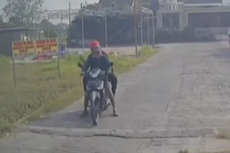 Diduga Digendam, Warga Mojokerto Kehilangan Motor Honda Supra 125 saat Cari Rumput Foto BeritaJatim.com