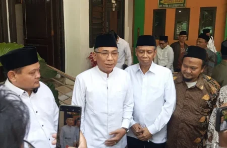 Gus Yahya Silaturahmi ke Tambakberas Jombang, Sebut Muktamar ke-35 NU Dinaungi Berkah Ulama Foto BeritaJatim.com