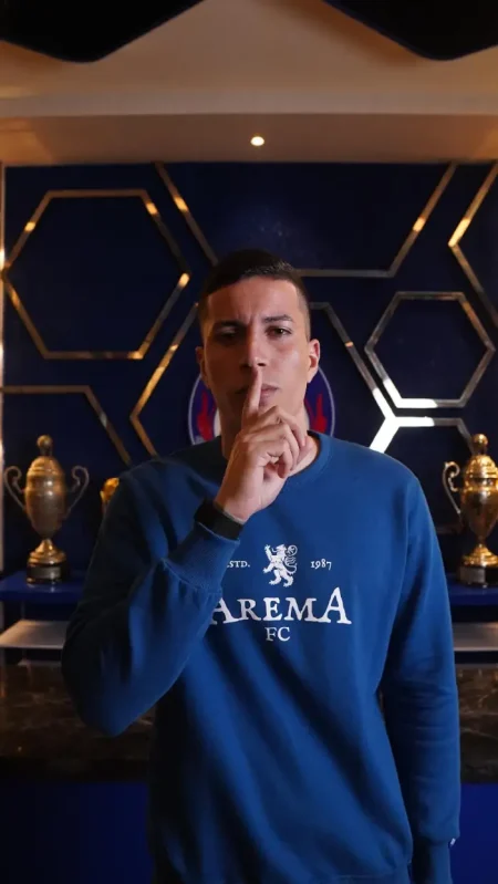 Perkuat Lini Belakang Arema FC Datangkan Bek Eks FC Porto Foto BeritaJatim.com