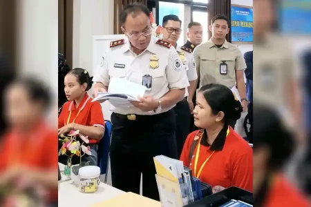 Permudah Dokumen Pekerja Migran, Layanan Paspor Kini Tersedia di LTSA Disnaker Ponorogo Foto BeritaJatim.com
