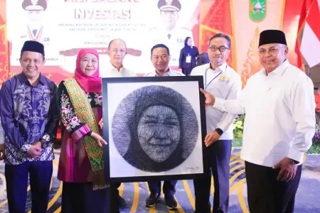 Khofifah Pimpin Misi Dagang Jatim-Riau: Catatkan Transaksi Fantastis Lebih Rp1 Triliun Foto BeritaJatim.com