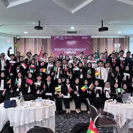 Alumni Ajang International YDF 2025 PP Muhammadiyah dari Universitas Muhammadiyah Jember Gelar Pelatihan ‘Agent of Diplomation’ untuk Perkuat Kapasitas Kader IMM Foto BeritaJatim.com