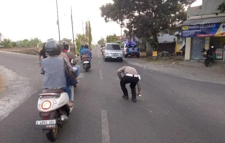 Pengendara Vario Tewas dalam Kecelakaan dengan Truk di Sumobito Jombang Foto BeritaJatim.com
