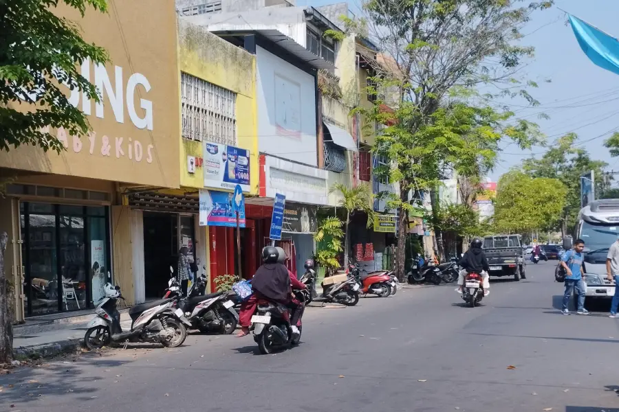 Dishub Lamongan Segera Terapkan Parkir Elektronik, Bayar Parkir Bisa Pakai QRIS Foto BeritaJatim.com